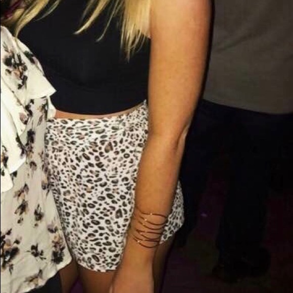 Billabong cream cheetah print Sunny Eyes shorts - Picture 3 of 3